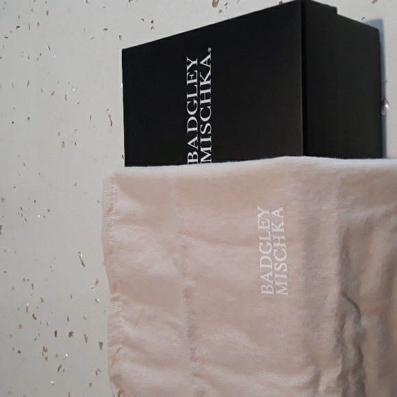 NIB Badgely Mischka EMI pumps in black - Picture 11 of 16